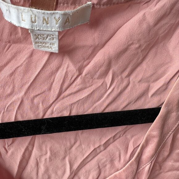 Lunya Washable Silk T-Shirt Delicate Pink Round Neck Short Sleeves - Picture 2 of 7